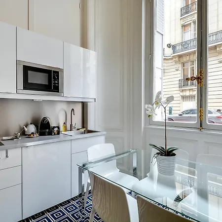 Inn Sweet Champs Elysees Ii *